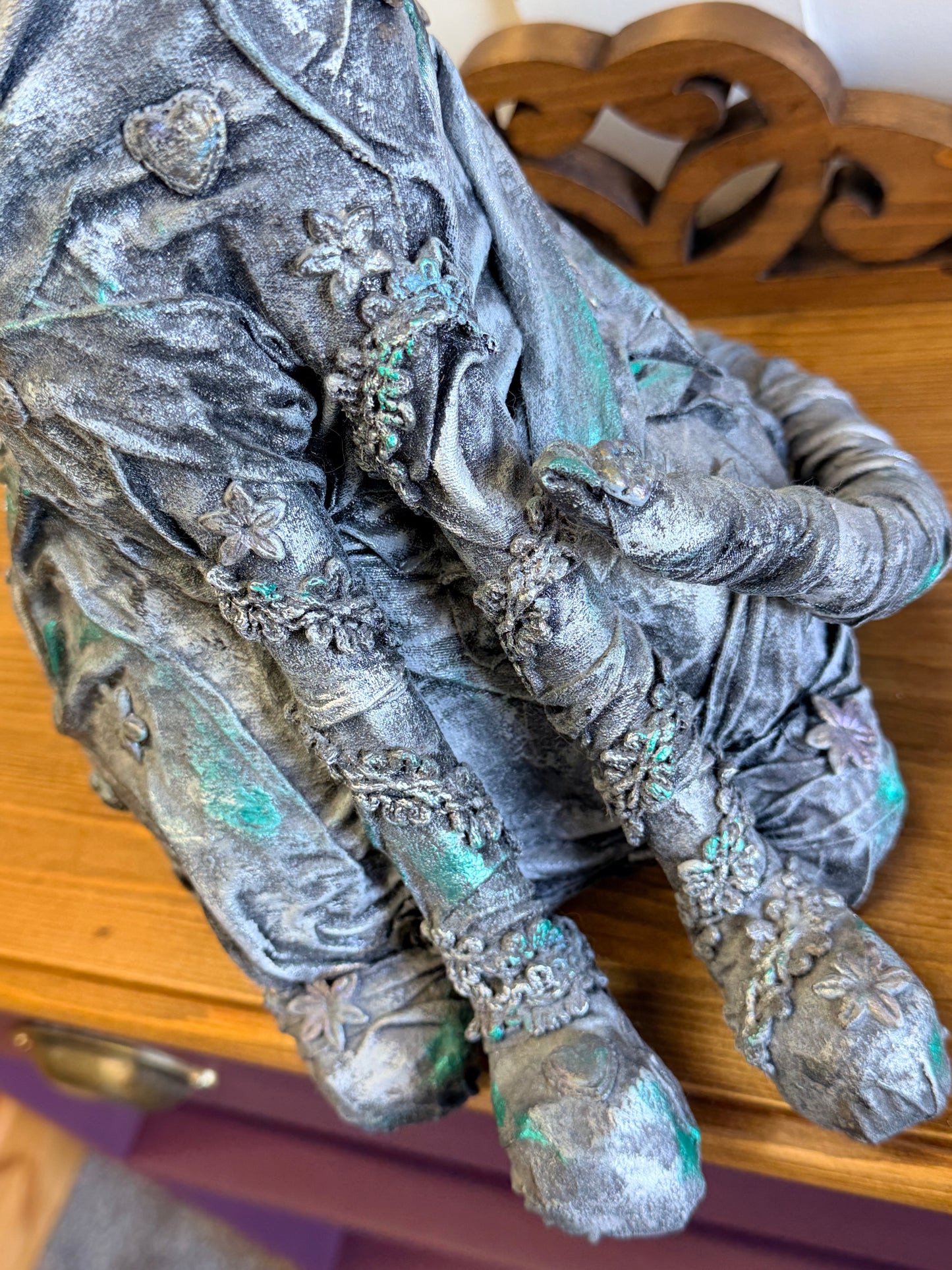 20” Handcrafted Sphynx Cat Powertex Fabric Sculpture Grey Silver Metallic Green
