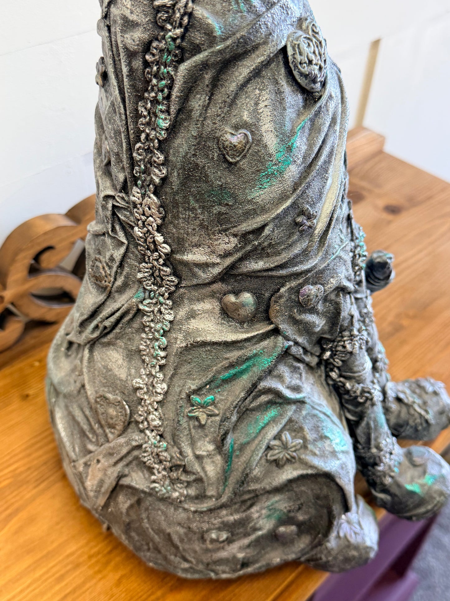 20” Handcrafted Sphynx Cat Powertex Fabric Sculpture Grey Silver Metallic Green
